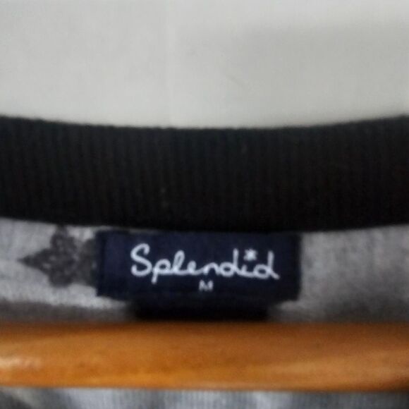 Splendid Gray Star Print Sweatshirt | Super soft Crewneck Pullover Women’s M - Picture 2 of 3